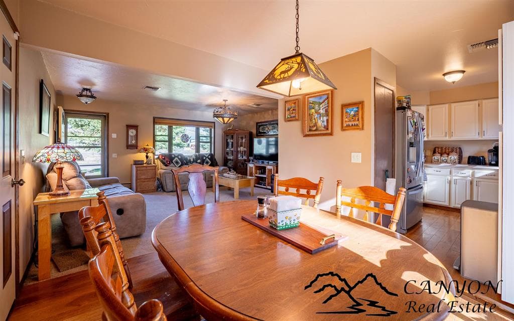 2120 Southfork St — photo 5 of 25