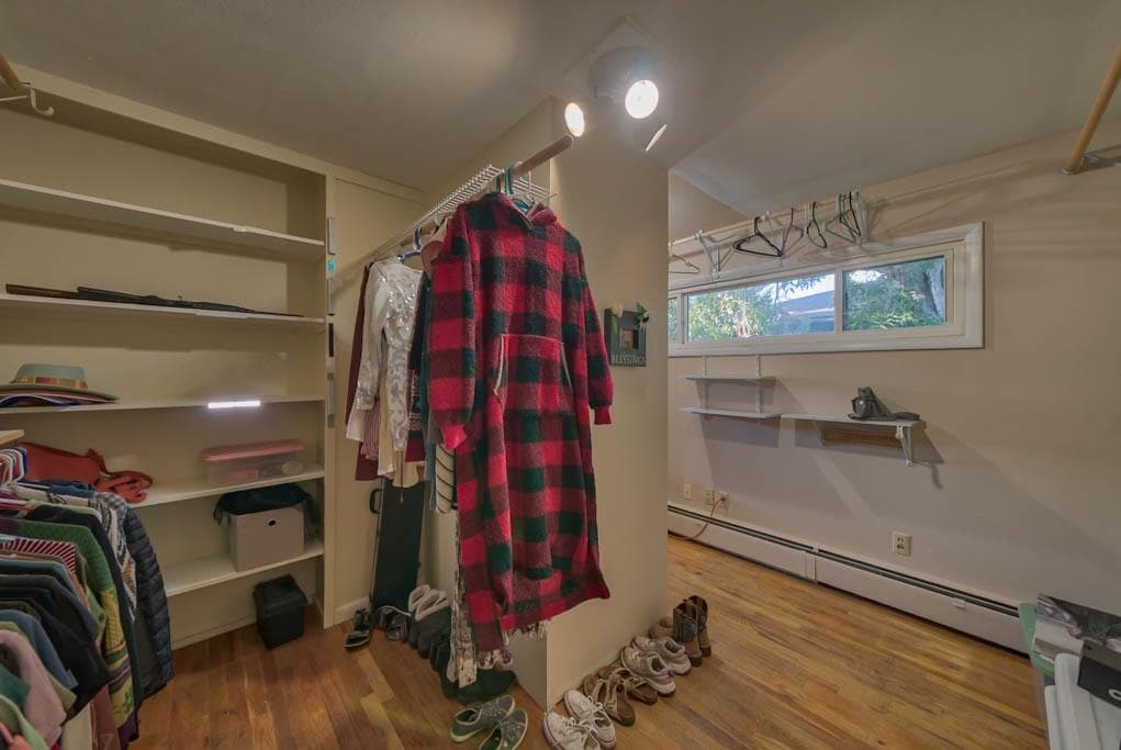 2113 N Kerper Blvd — photo 21 of 25