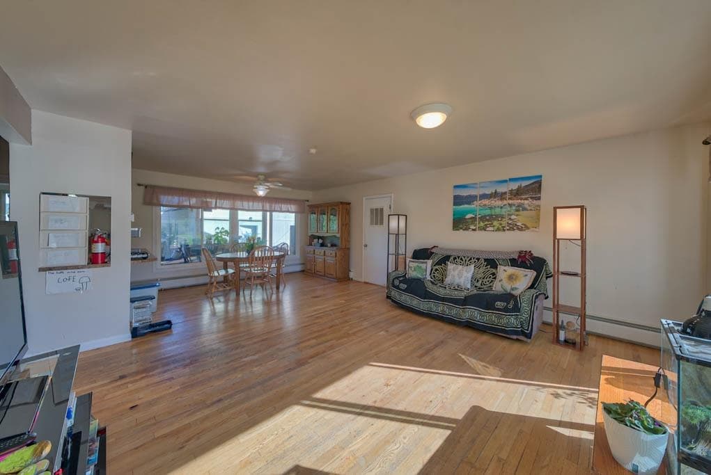 2113 N Kerper Blvd — photo 5 of 25