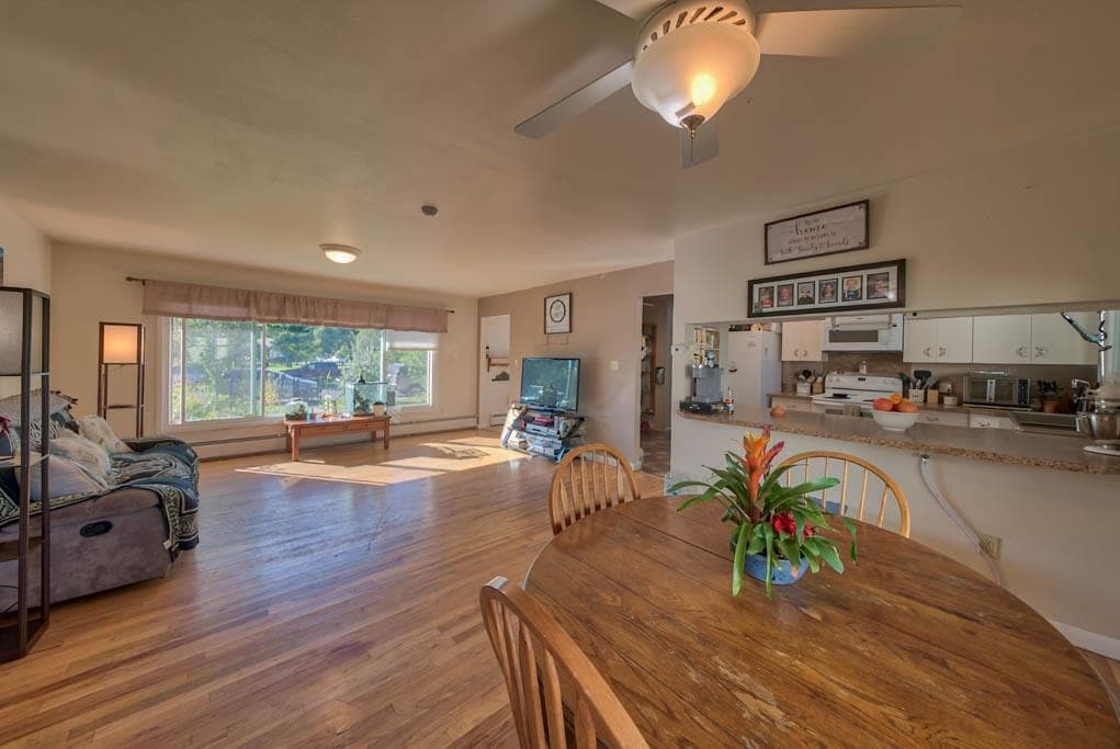 2113 N Kerper Blvd — photo 8 of 25