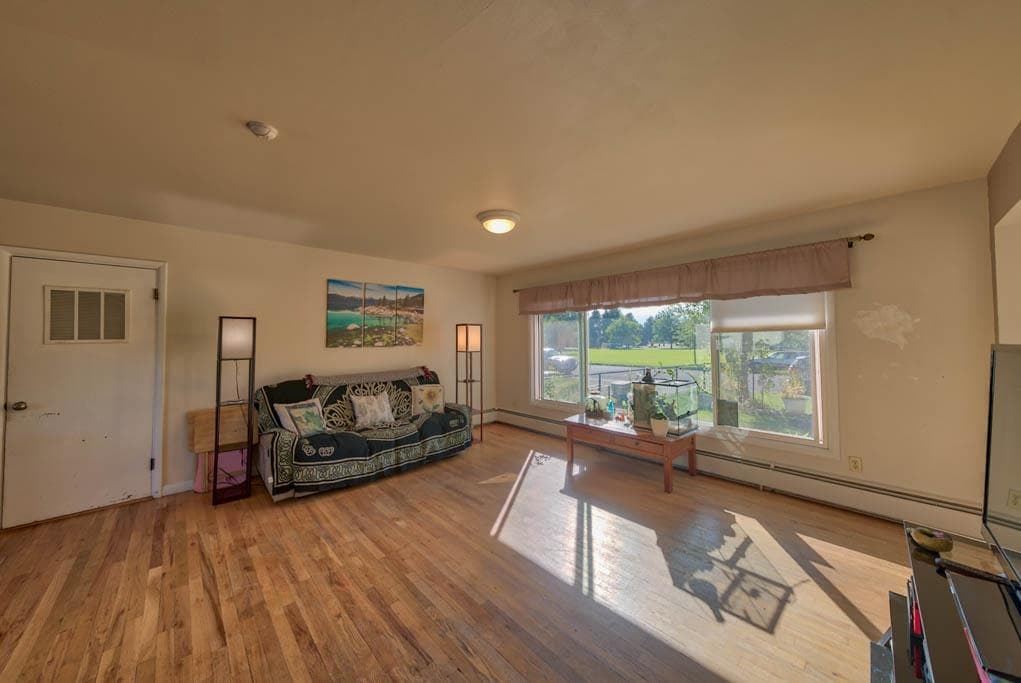 2113 N Kerper Blvd — photo 9 of 25