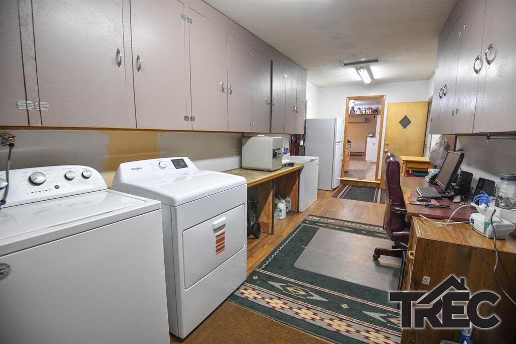 908 Canyon Ave — photo 13 of 25
