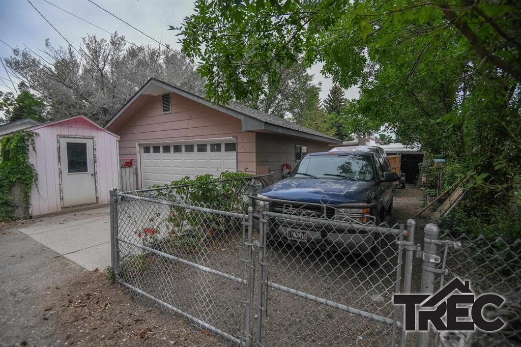 908 Canyon Ave — photo 23 of 25