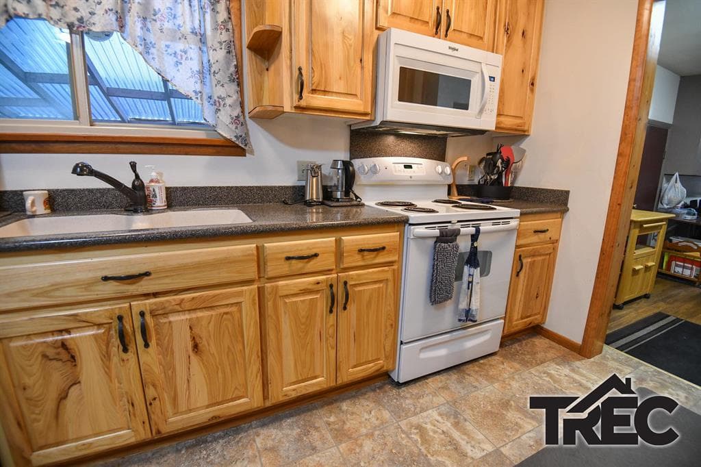 908 Canyon Ave — photo 9 of 25