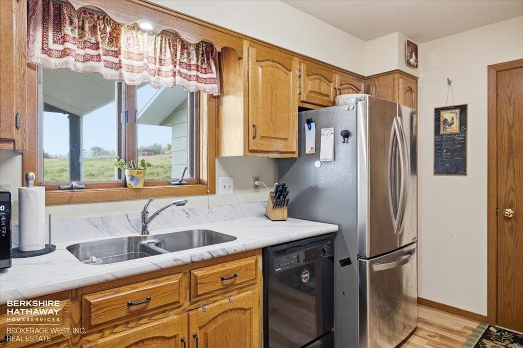 15 Manning Rd — photo 10 of 25