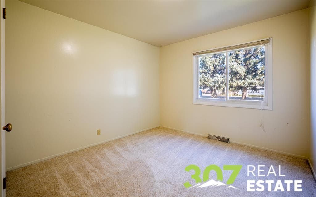 2704 Cowgill Rd — photo 12 of 25
