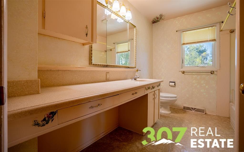2704 Cowgill Rd — photo 14 of 25
