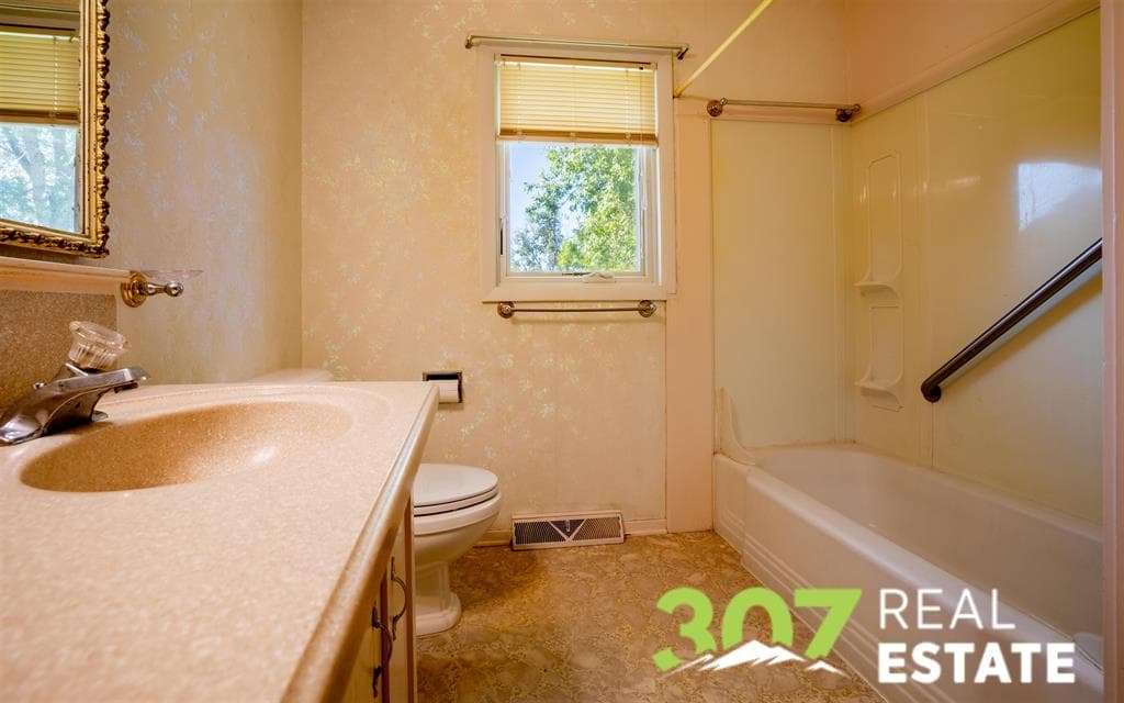 2704 Cowgill Rd — photo 15 of 25