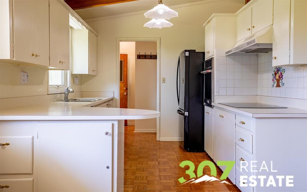 2704 Cowgill Rd — photo 5 of 25