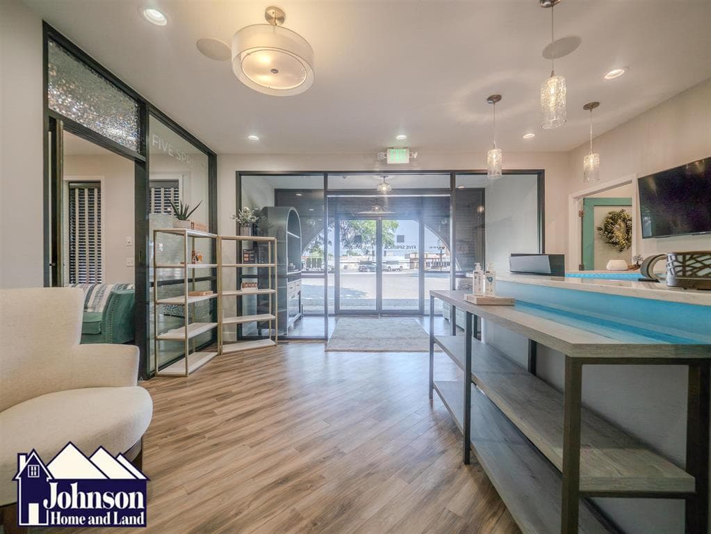 246 N Absaroka St — photo 15 of 25
