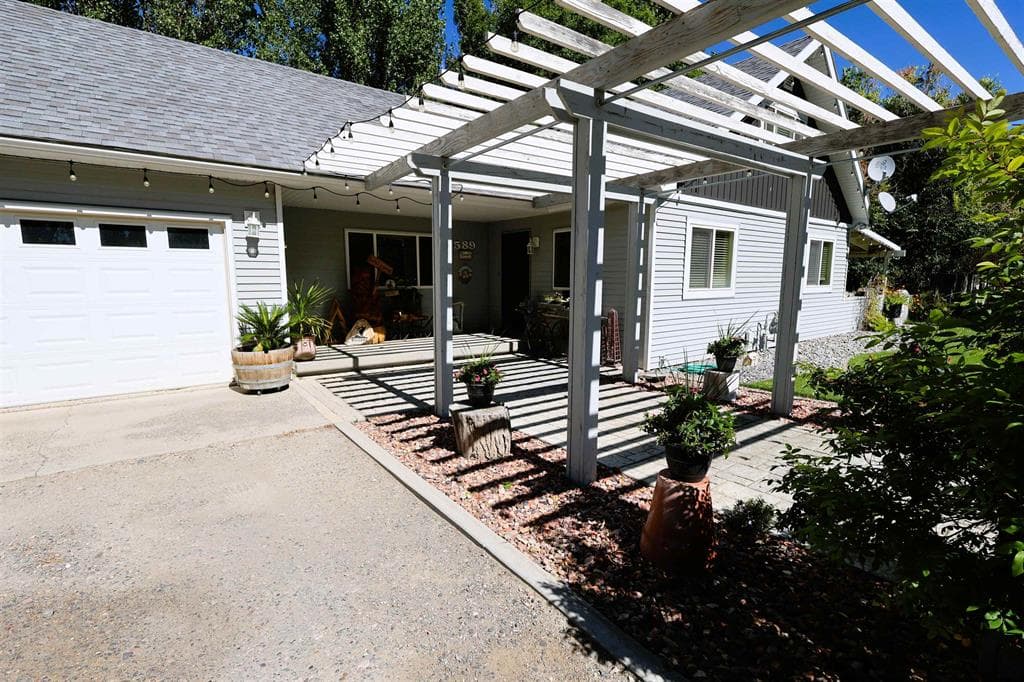 589 Maddox Ln — photo 4 of 25