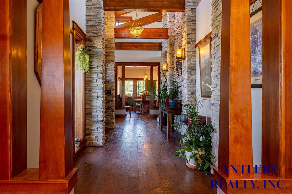 17 Thistle Rd — photo 2 of 25