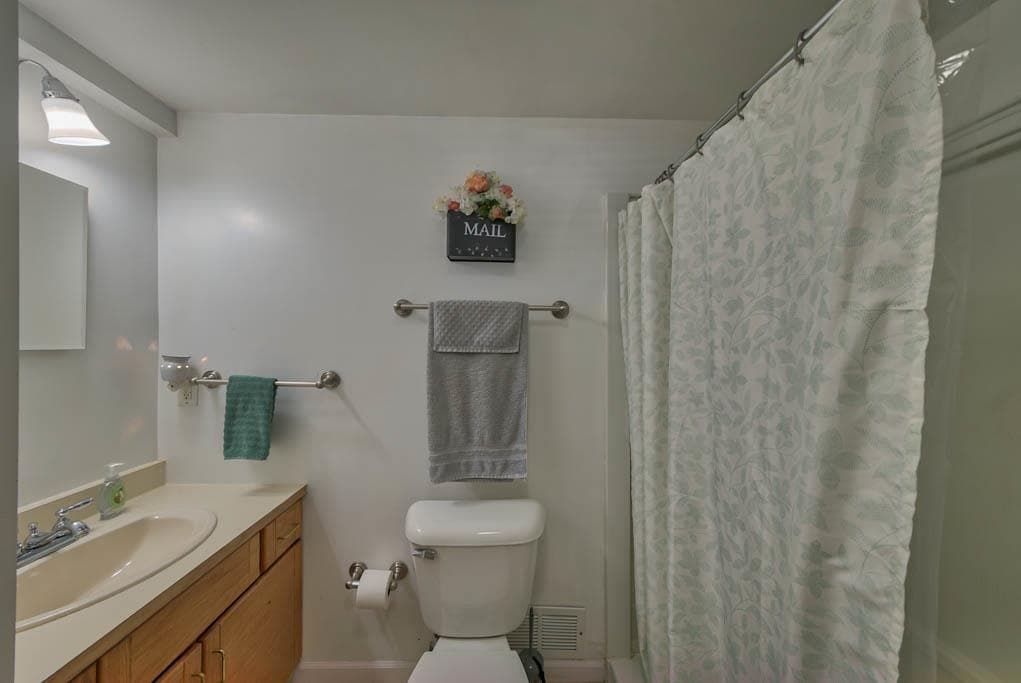817 West Wyoming Ave — photo 15 of 25