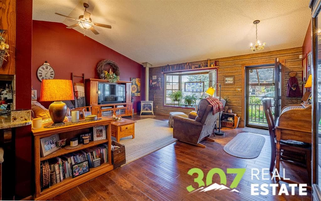 2229 Greever St — photo 2 of 25
