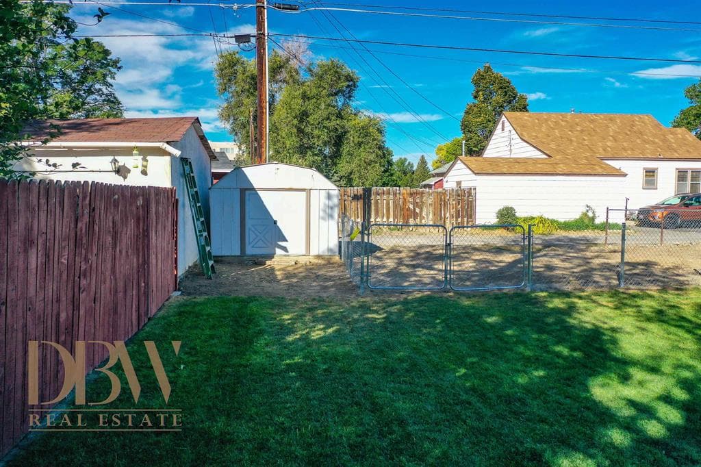 166 N Bernard St — photo 24 of 25