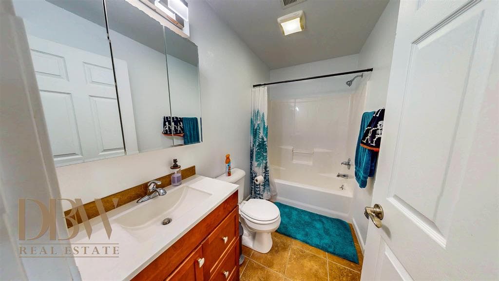 166 N Bernard St — photo 8 of 25