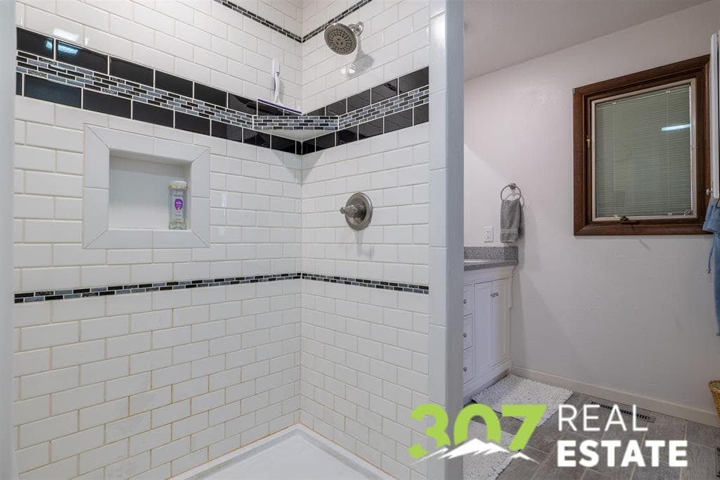 481 Sunlight Dr — photo 17 of 25