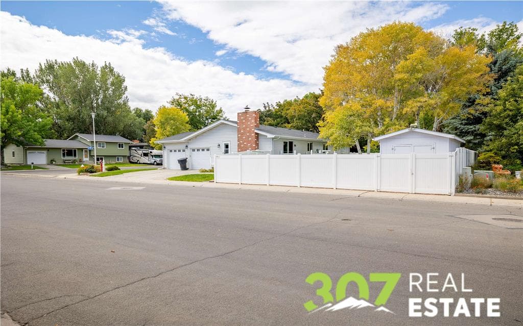 481 Sunlight Dr — photo 4 of 25