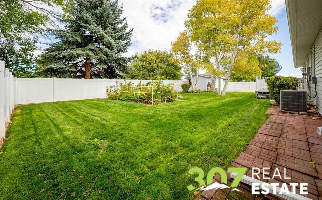481 Sunlight Dr — photo 6 of 25