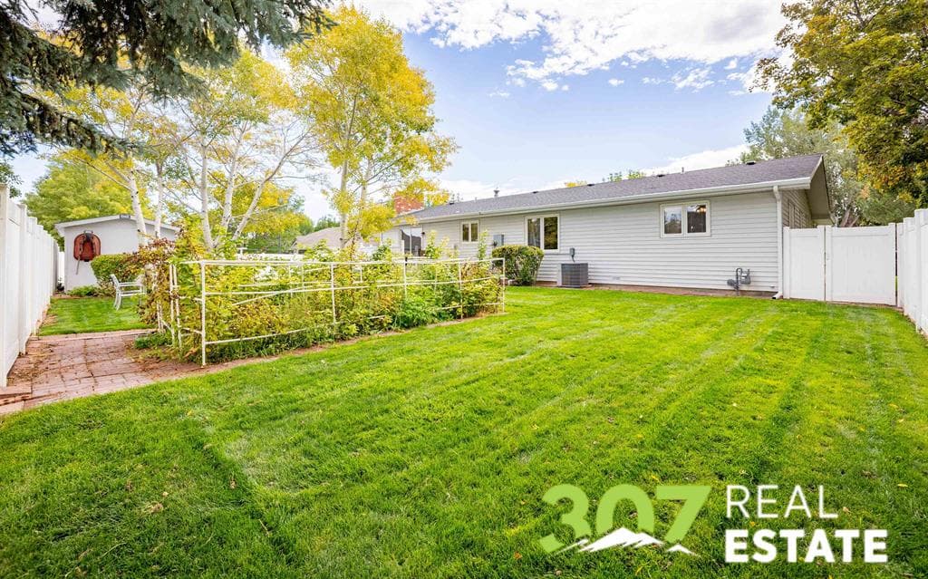 481 Sunlight Dr — photo 7 of 25