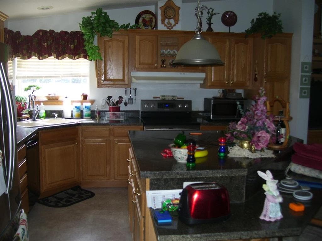 10 Adams Dr — photo 7 of 16