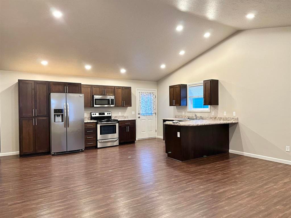 3026 Hardpan Ave — photo 3 of 22