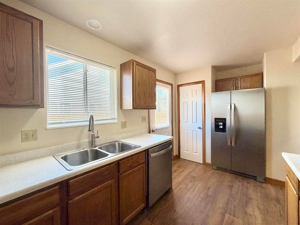 1105 31st St — photo 9 of 25