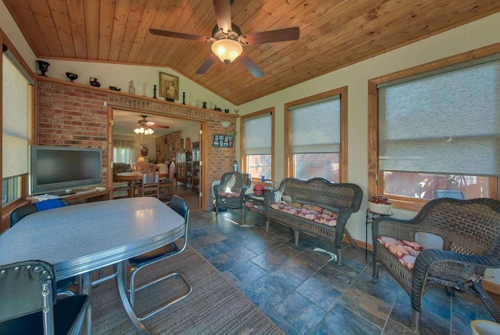 1806 Circle Rd — photo 11 of 25