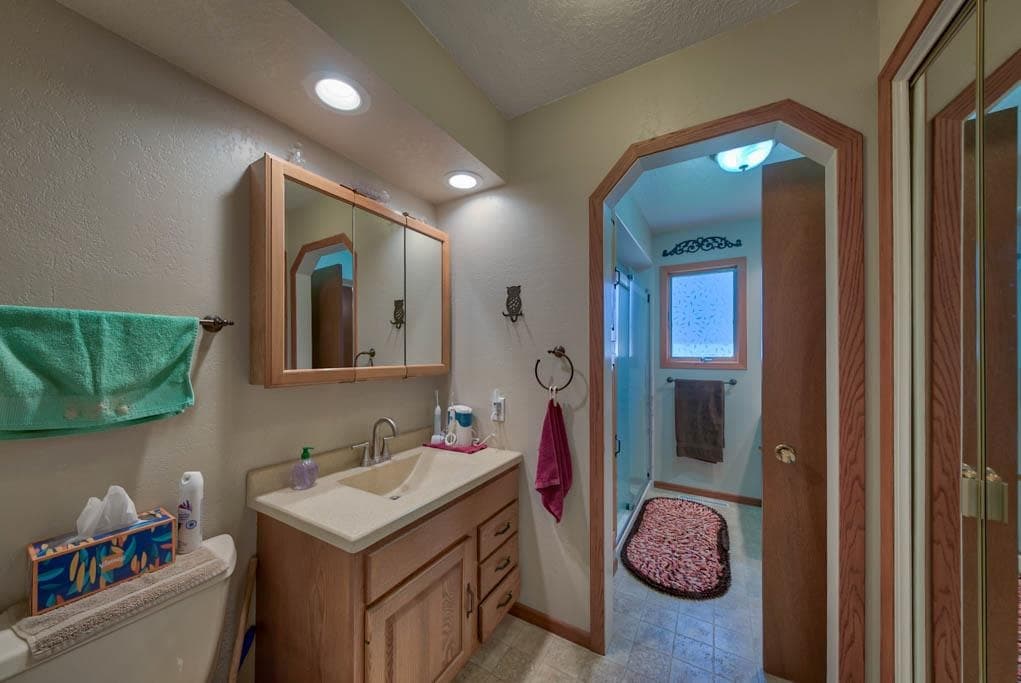 1806 Circle Rd — photo 13 of 25