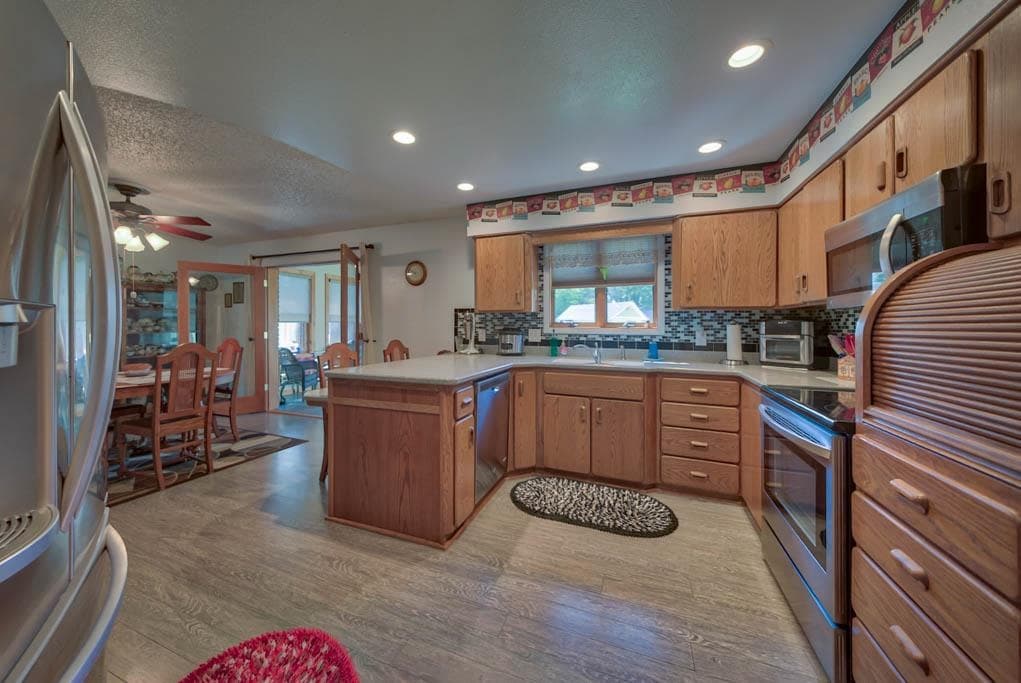 1806 Circle Rd — photo 6 of 25