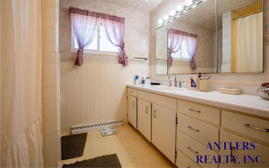 405 Warren Rd — photo 15 of 25