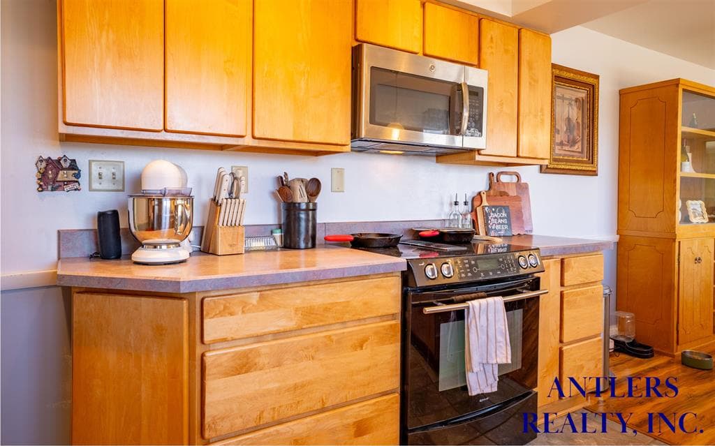 405 Warren Rd — photo 24 of 25