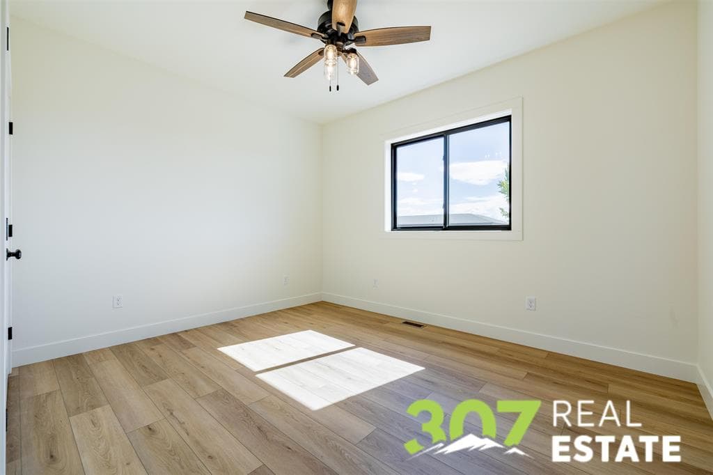1010 Morning Glory Ln — photo 20 of 25