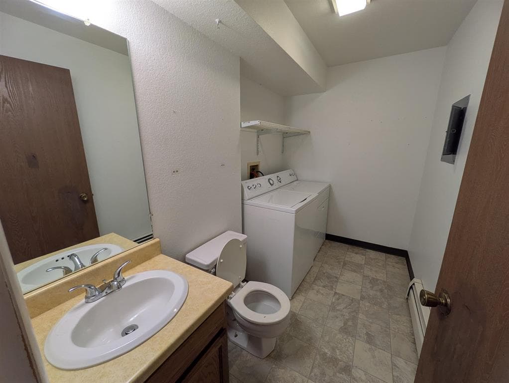 888 N Gilbert St — photo 3 of 10