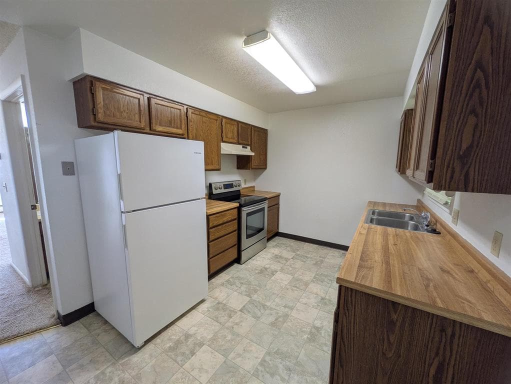 888 N Gilbert St — photo 6 of 10