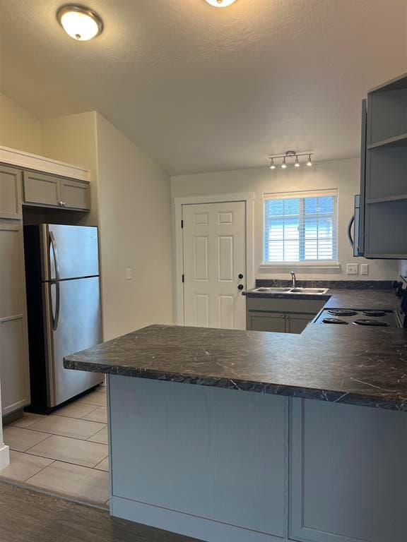 1638 Stella Ct — photo 4 of 6
