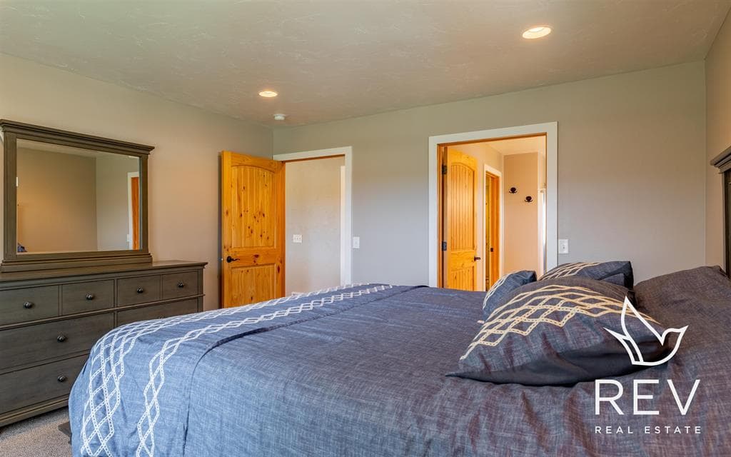 3007 Twin Creek Tr Ave — photo 13 of 25