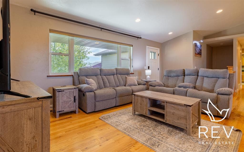 3007 Twin Creek Tr Ave — photo 4 of 25