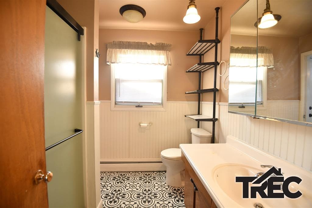 586 S Day St — photo 13 of 25