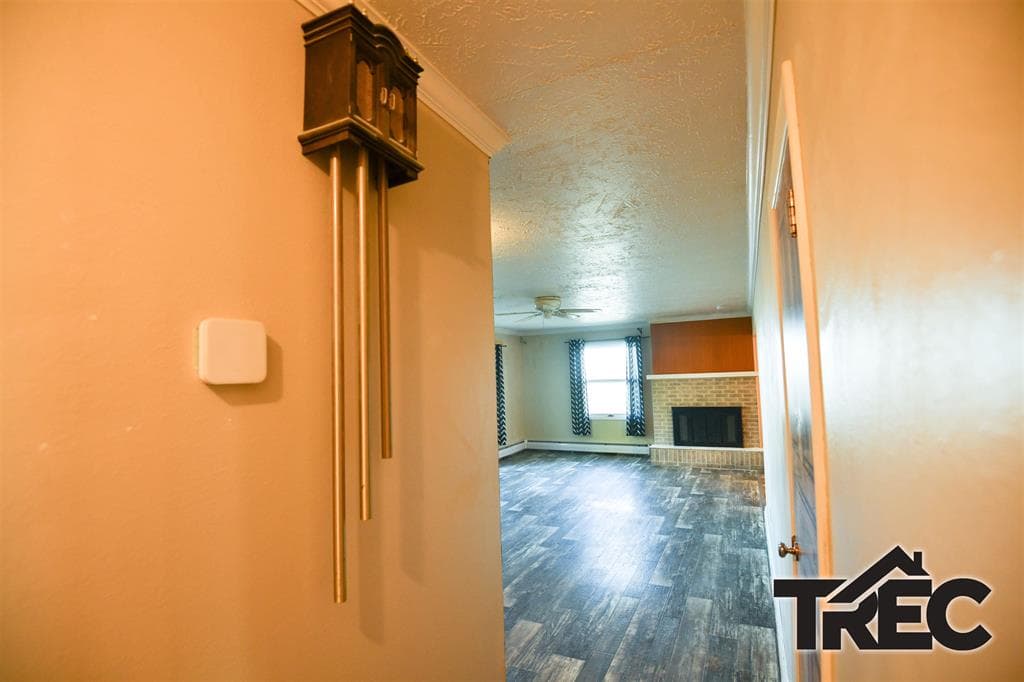 586 S Day St — photo 14 of 25