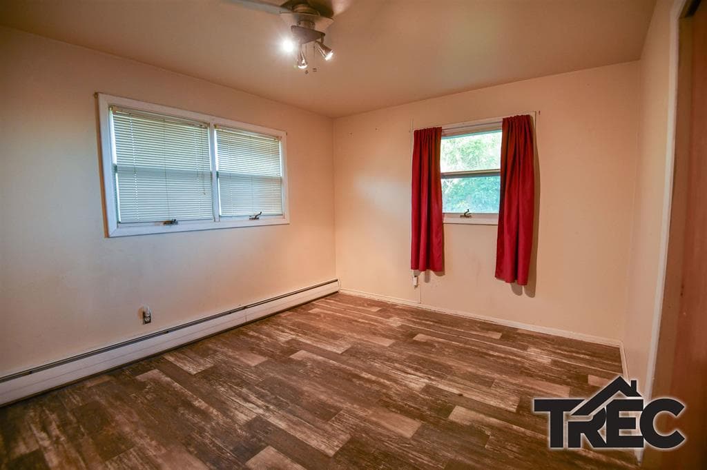 586 S Day St — photo 18 of 25
