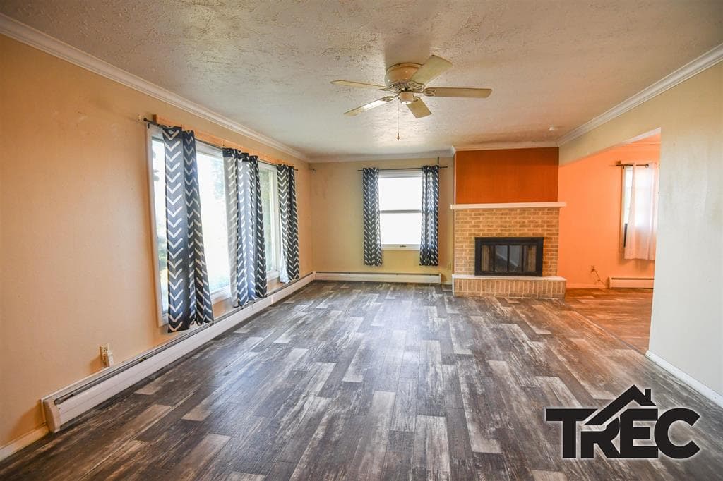 586 S Day St — photo 8 of 25