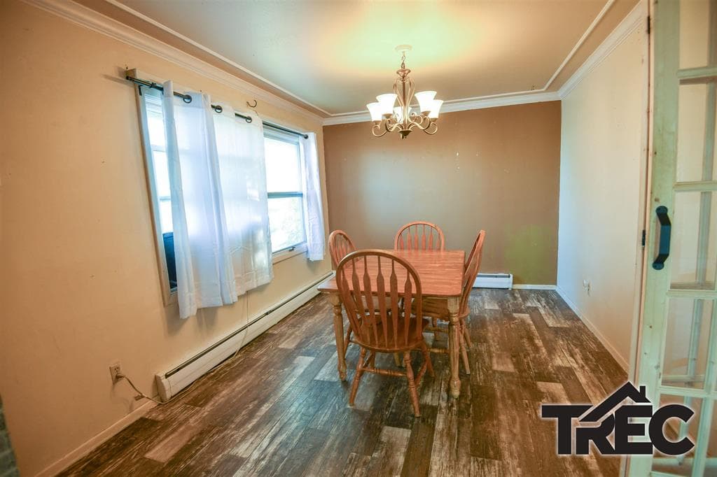 586 S Day St — photo 9 of 25