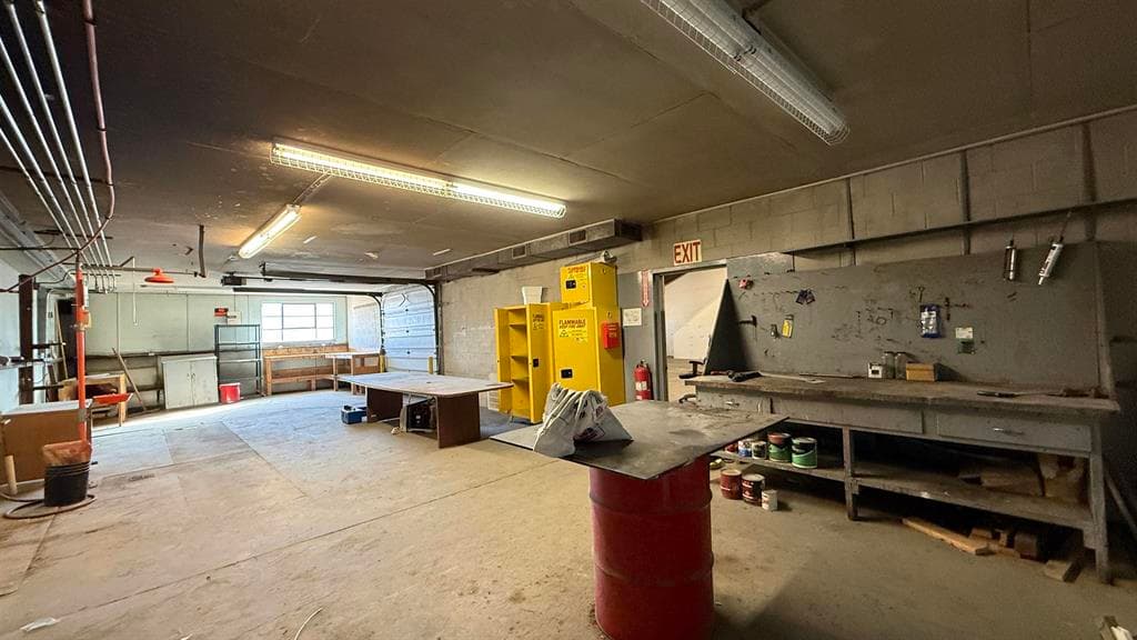 400 N 4th St — photo 19 of 25