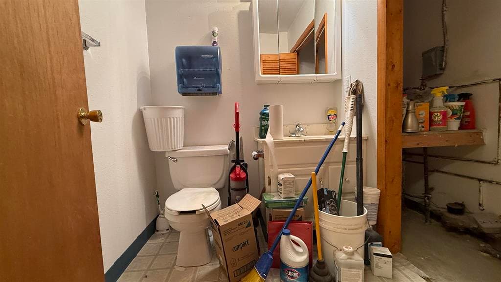400 N 4th St — photo 9 of 25