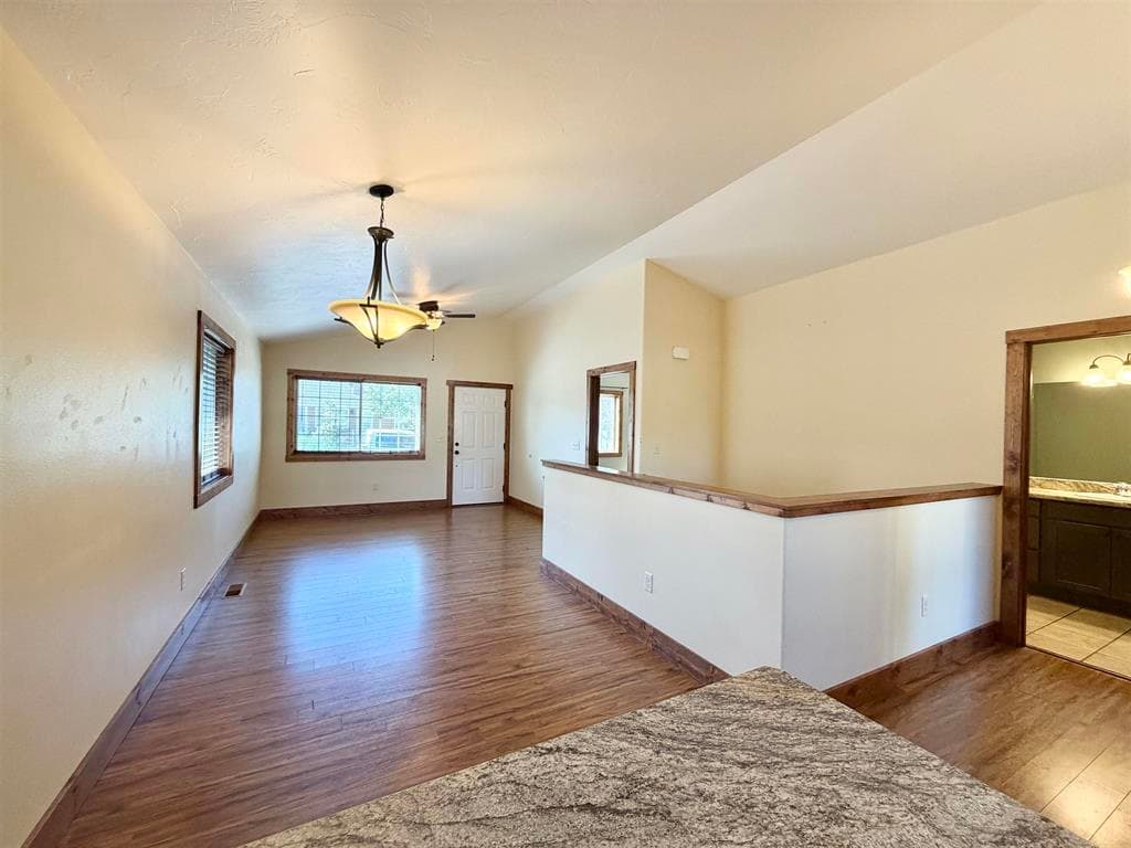 1608 Stella Ct — photo 6 of 25