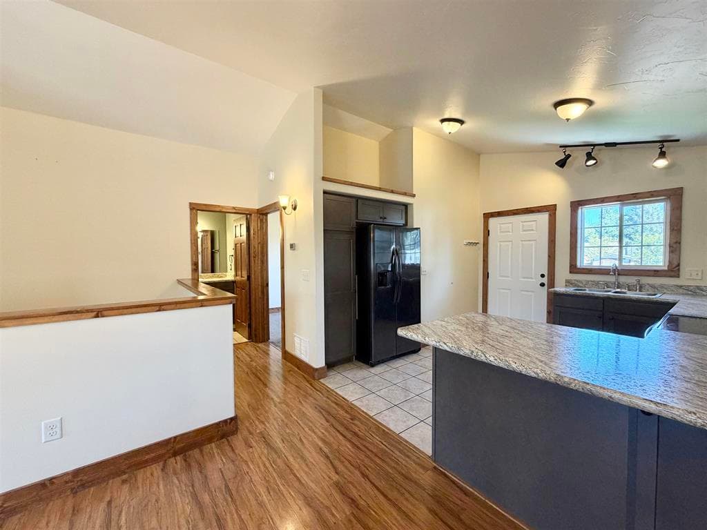 1608 Stella Ct — photo 8 of 25