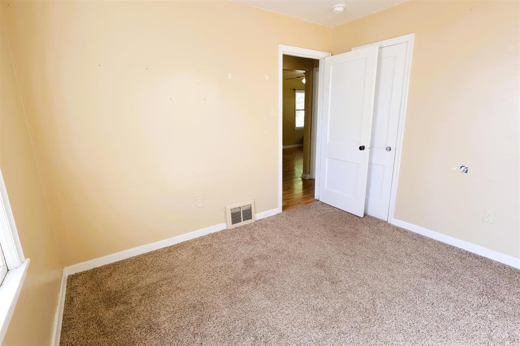 1726 Salsbury Ave — photo 12 of 20
