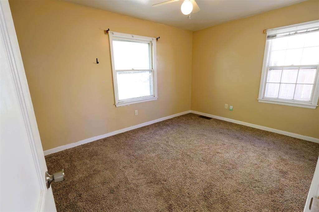 1726 Salsbury Ave — photo 13 of 20