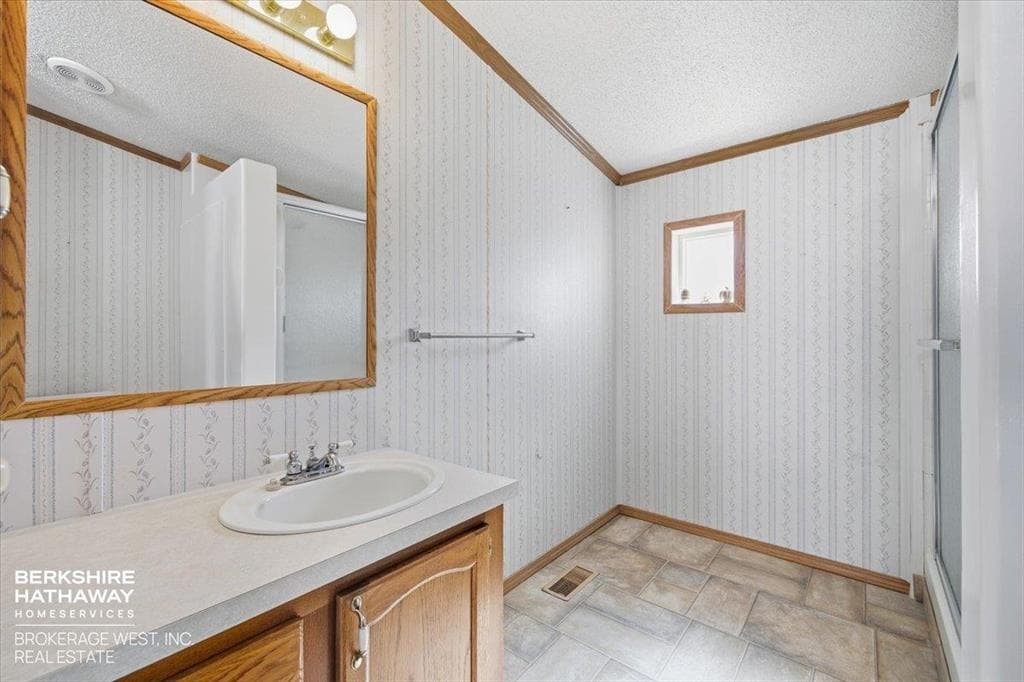209 & 207 C St — photo 14 of 25